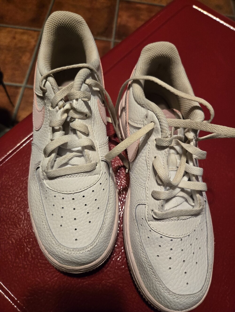 Kids White and Light Pink Classic Leather Sneakers